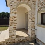 piatra-decorativa-crem-multicolor1